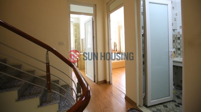 An ideal shared house in Tay Ho for rent. 124 Au Co. Near local market.