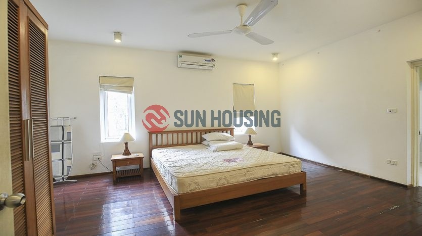 A spacious 2 bedroom apartment in Tay Ho center, 4 floor, no lift but good price