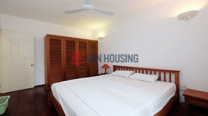 Nice view 02 bedrooms, large living room service apartment in Lac Chinh street for lease (1)