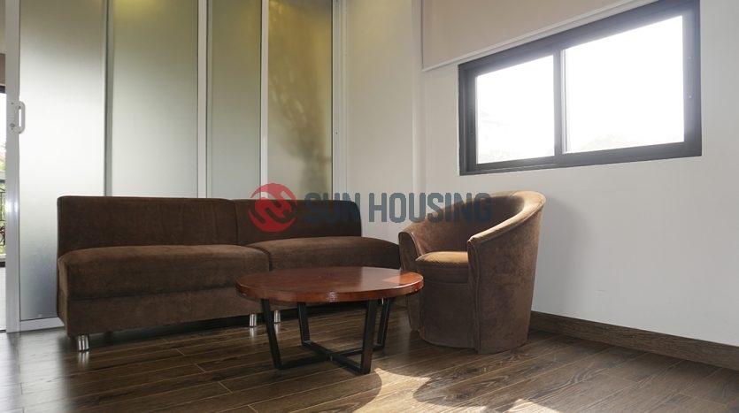 Ba Dinh 1 bedroom apartment for rent. Main road. Close to Old Quarter.