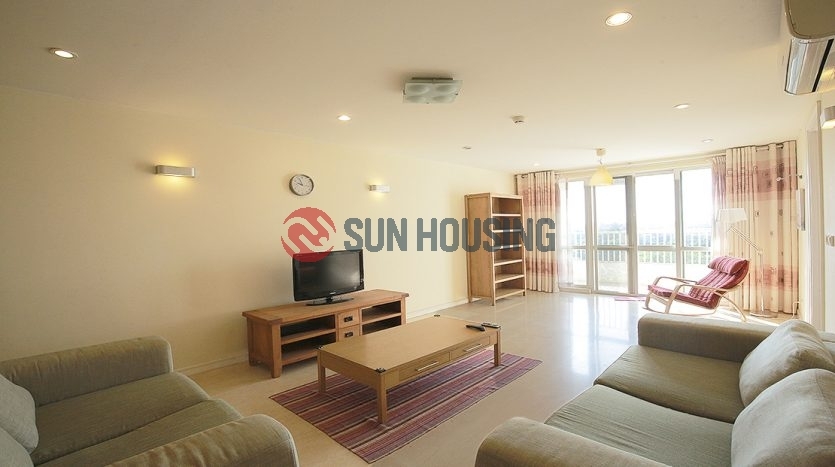3 bedrooms apartment in Ciputra for lease.