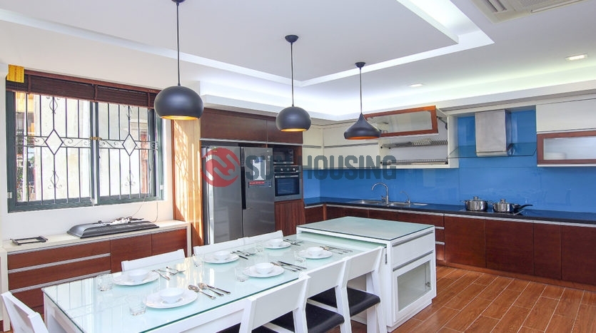 Beautiful lake views and modern style 04 bedrooms apartment in Tay Ho street for rent.