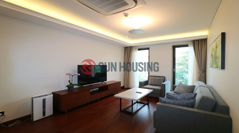 Truc Bach city view on the 6th floor, 1 bedroom service apartment in Truc Bach street to rent.