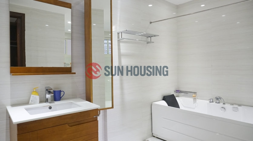 Hai Ba Trung 2 bedroom apartment for rent. 110 sqm. Fully furnished.