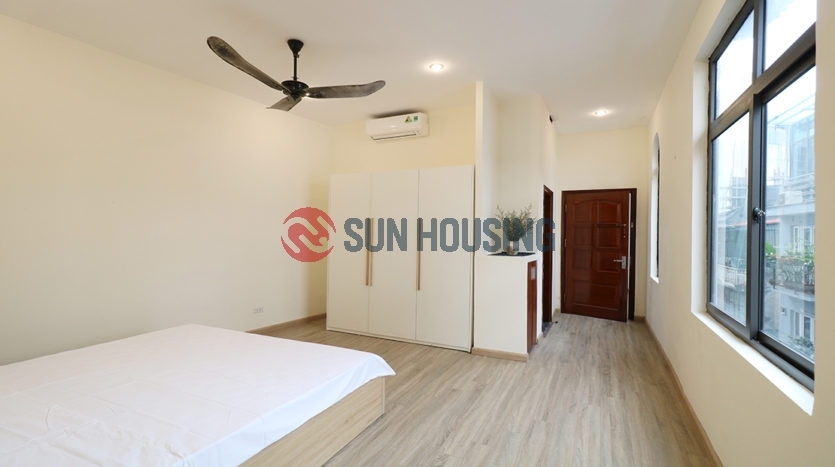Big apartment, nice view 1 bedroom 50 sqm in Nguyen Khac Hieu, Ba Dinh for rent.