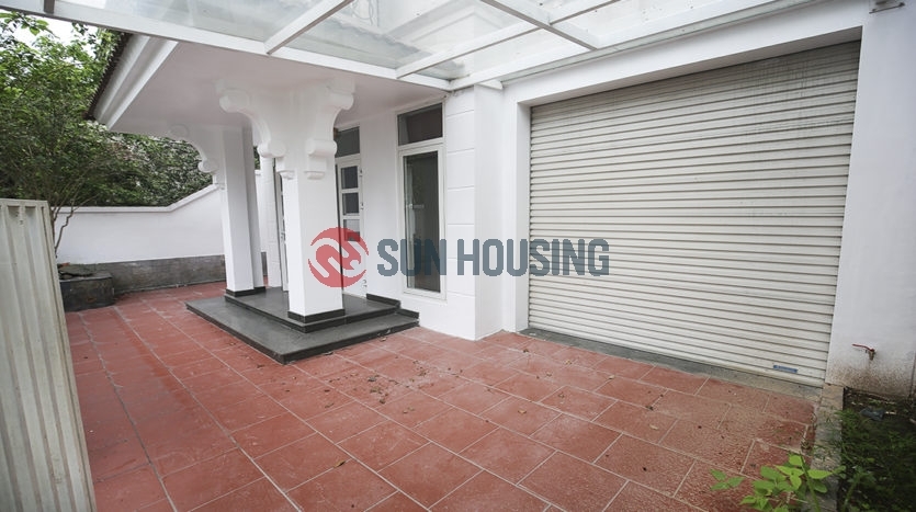 Empty nice villa 4 bedrooms in T block Ciputra, Nguyen Hoang Ton street for lease.