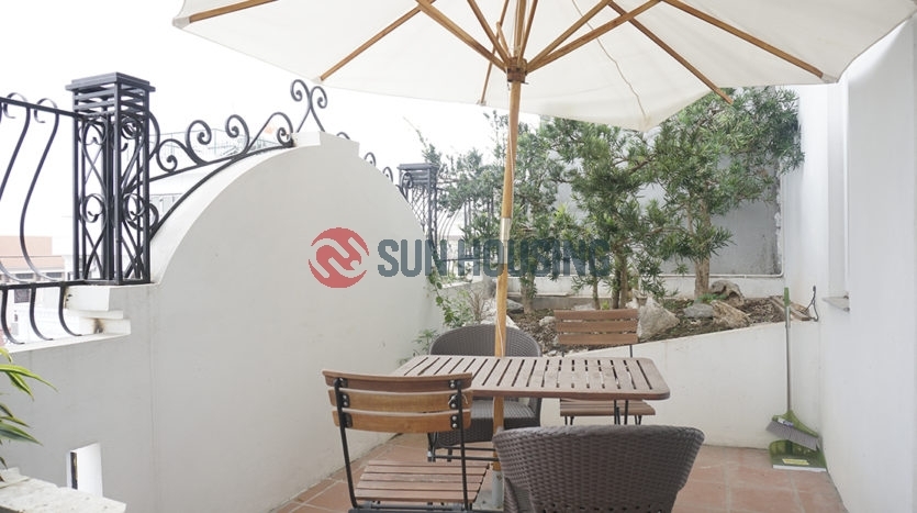 It's a 01 bedroom apartment for rent on Ton That Thiep street, Ba Dinh.