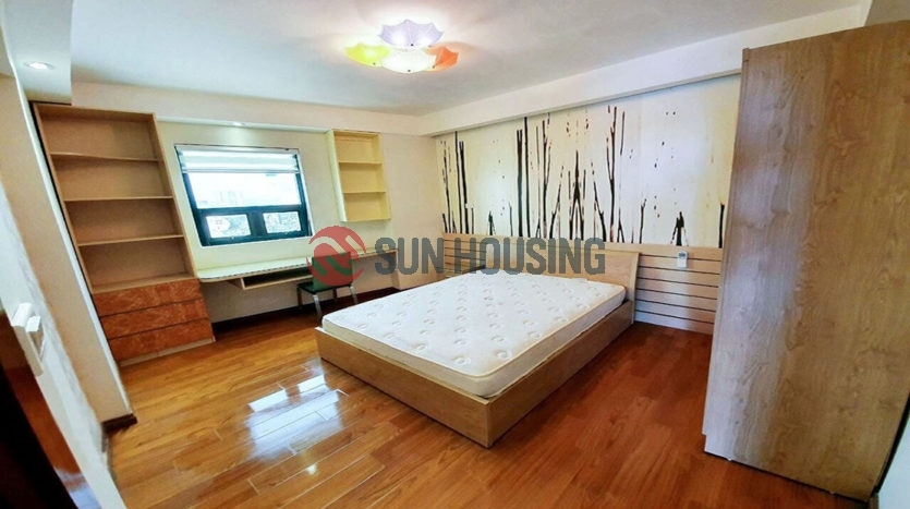 Larger balcony with city view 3 bedrooms for rent located in Doi Can street, Ba Dinh.