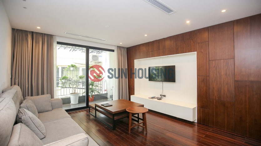 Quality 2 bedroom apartment in Tu Hoa Street for rent with good price