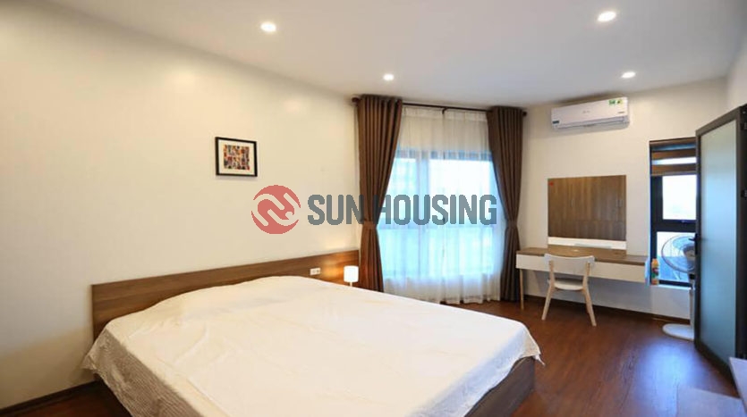 Spacious Au Co 1 bedroom for rent with a balcony, behind flower market