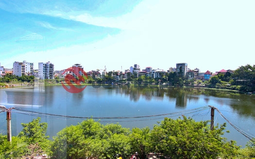 Beautiful lake view and modern style 02 bedrooms apartment in Au Co street to rent, reasonable price.