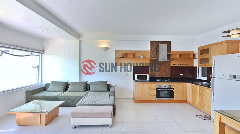 Beautiful lake view and modern style 02 bedrooms apartment in Au Co street to rent, reasonable price.