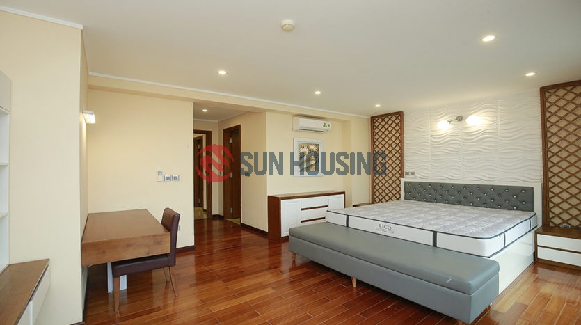 Fully furniture 3 bedrooms apartment in Ciputra for rent.