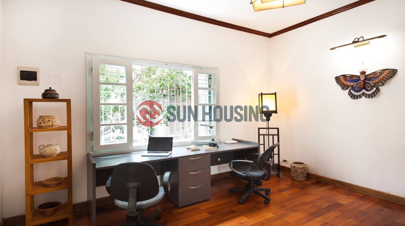 Nice house to rent in Luong Yen street suitable for a big family.