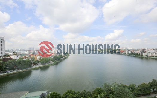 Top floor 3 bedroom apartment for rent, panoramic lake view from balcony.