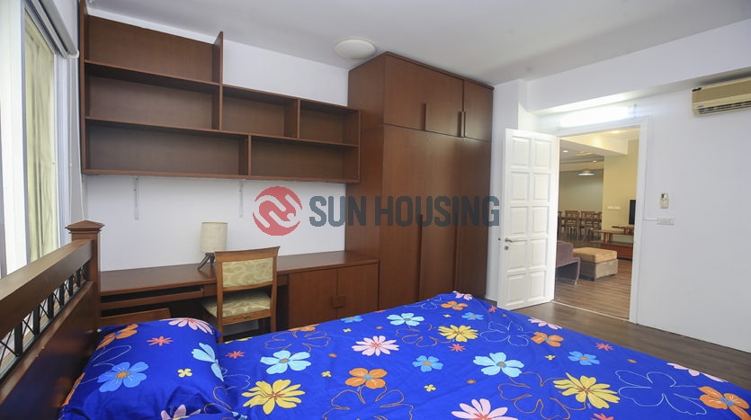 Reasonable price, west lake view, 3 bedrooms apartment, 150 sqm in G2 building in Ciputra for rent.