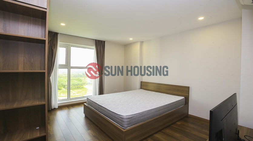 The golf course views a lovely apartment in L Tower Ciputra for rent (1)