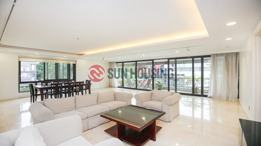 Xuan Dieu 3 bedroom apartment with huge living area of 220 sqm, available now