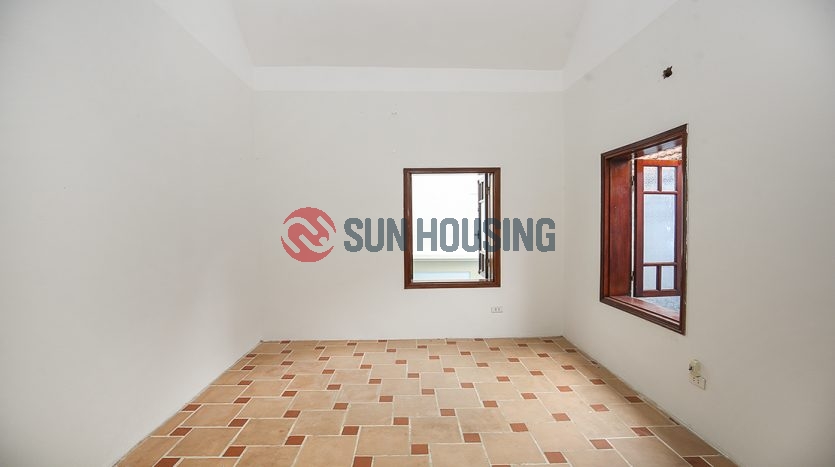 Beautiful house 5 bedrooms in center Tay Ho to rent