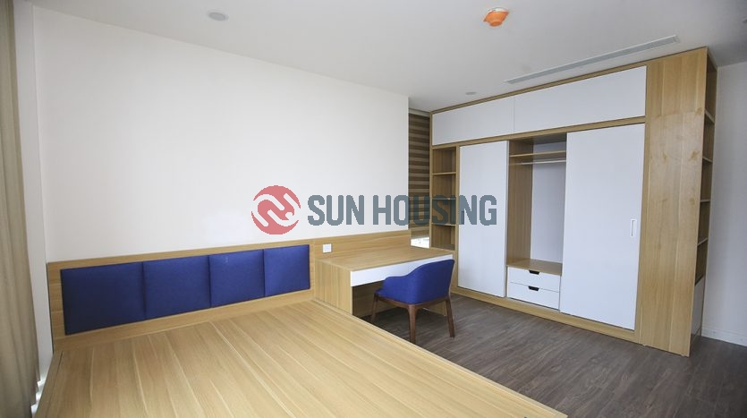 This apartment 3 bedrooms for rent in Sunshine City has a shophouse and city view