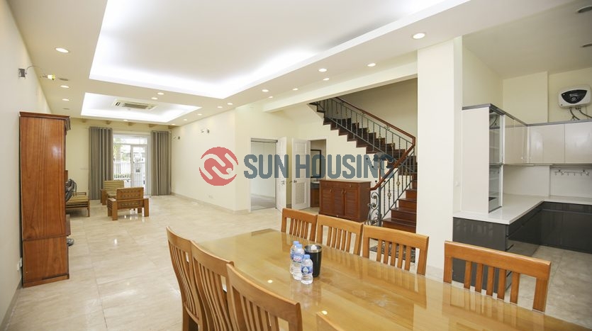 Nice and fully furnitured villa 3 bedrooms in T block Ciputra to rent.