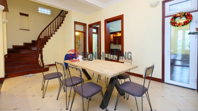 House 5 bedrooms opposite West lake in Tu Hoa for rent