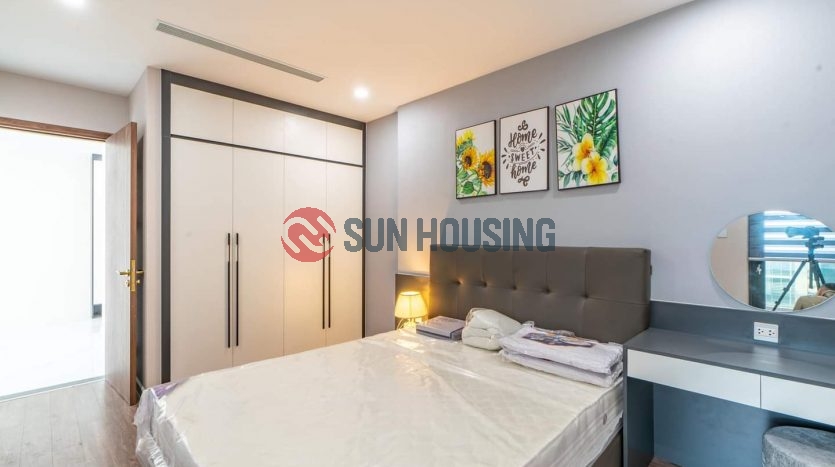 4 bedrooms duplex apartment in Sunshine city for rent.