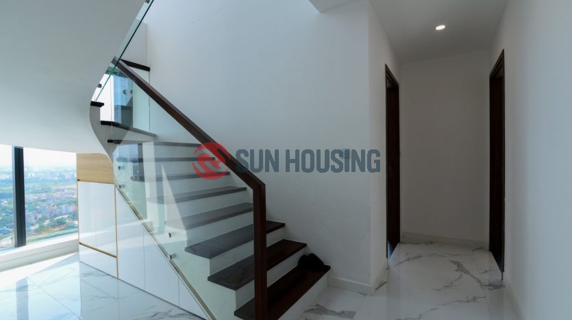 Charming 4 bedrooms duplex apartment in Sunshine city for lease